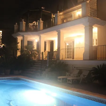 Casa Isabella ヴィラ マルベーリャ