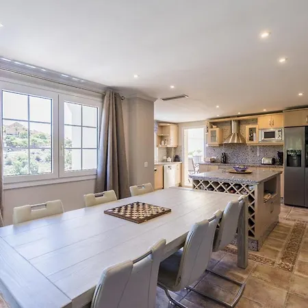 Casa Isabella * Марбелья